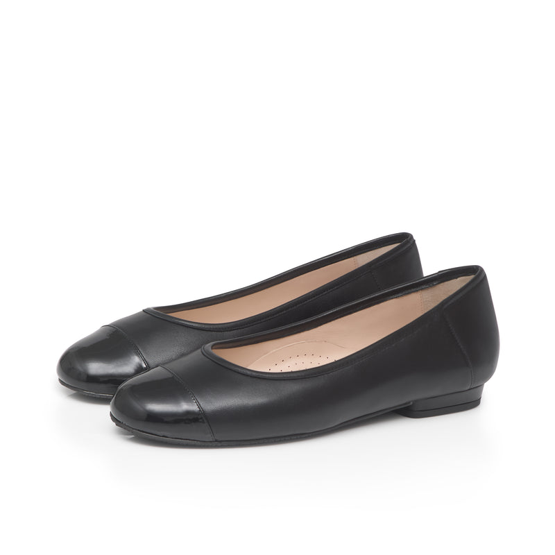 Capella Extra Wide Width Flats - Black Leather