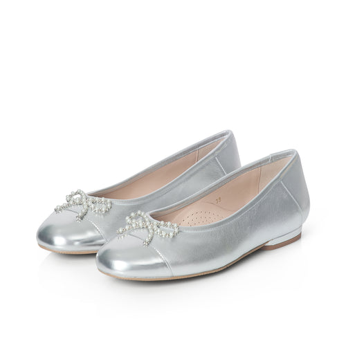 Crissy Extra Wide Width Flats - Silver Leather