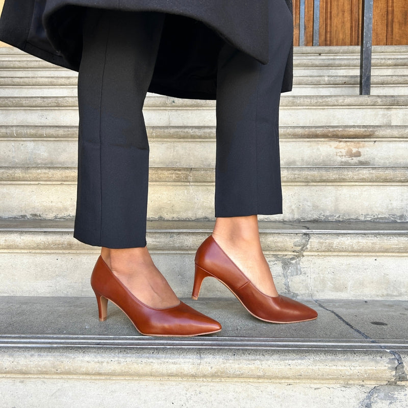 Eve Wide Width Pumps – Tan Leather