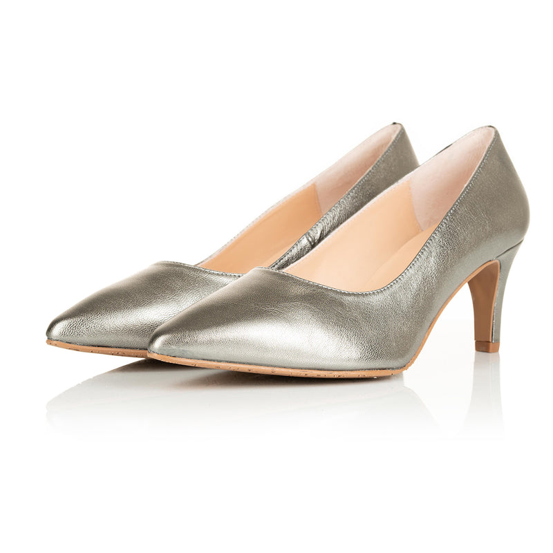 Eve Wide Width Pump – Pewter Leather