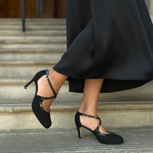 Greta Extra Wide Pumps - Black Suede