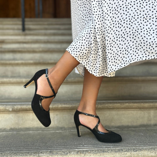 Greta Extra Wide Pumps - Black Suede