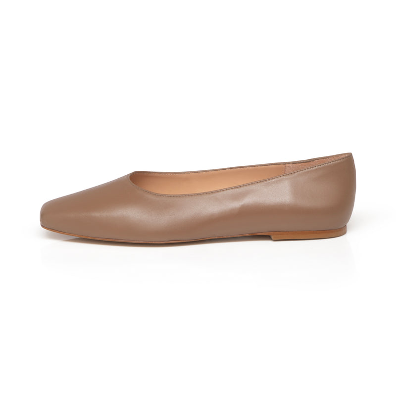 Hepburn Wide Width Ballet Flats - Latte Leather