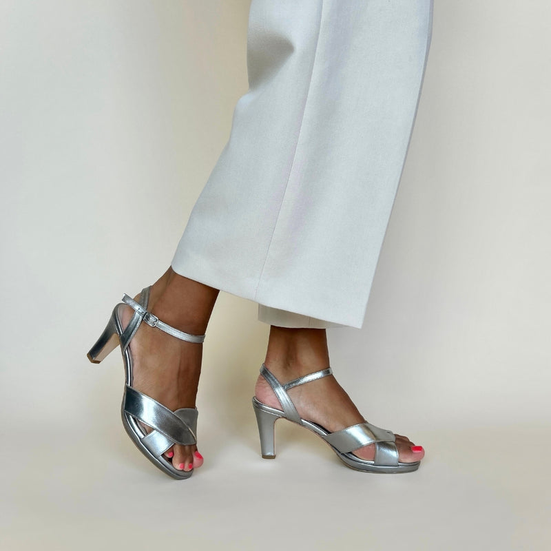 Isabella Extra Wide Width Sandal Silver Leather – Sargasso and Grey
