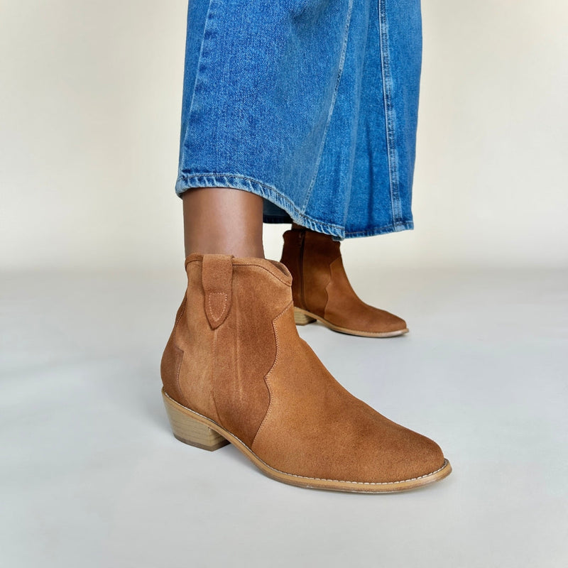 Jago Wide Width Cowboy Boots - Tan Suede