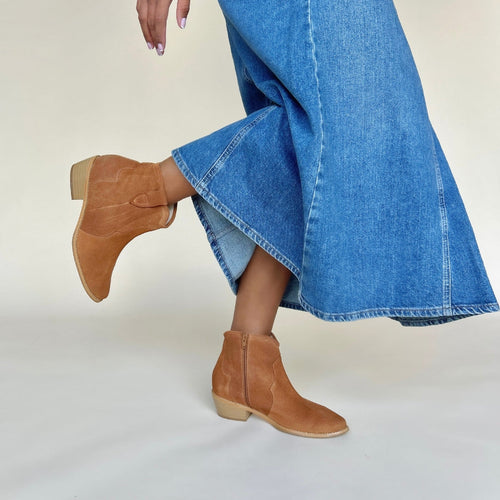 Jago Wide Width Cowboy Boots - Tan Suede