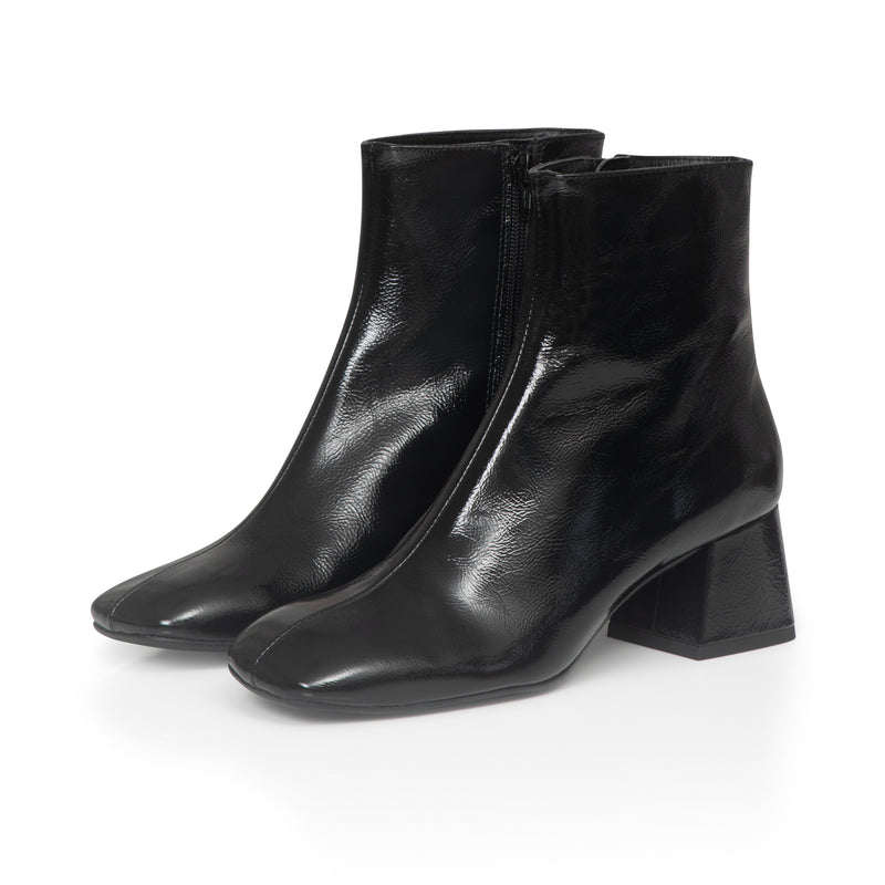 Jenna Wide Width Boots - Black Shine Leather