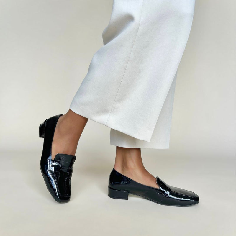 Juliet Wide Width Loafers  -  Black Crinkle Leather