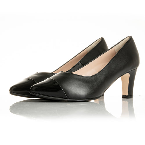 Lisa Wide Width Pump – Black Leather