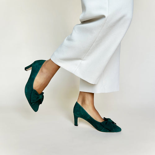 Lori Extra Wide Width Pump – Dark Green Suede