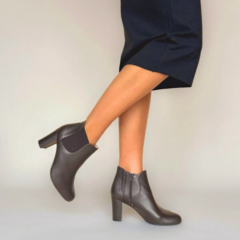 Lucy Extra Wide Width Boots Brown Leather