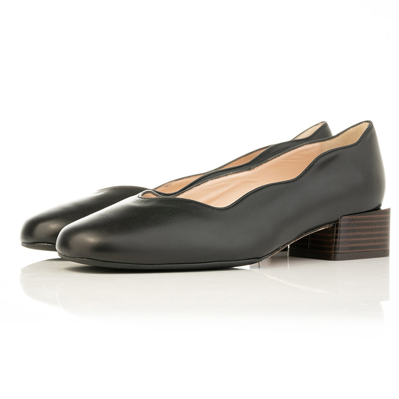 Olivia Wide Width Pumps – Black Leather