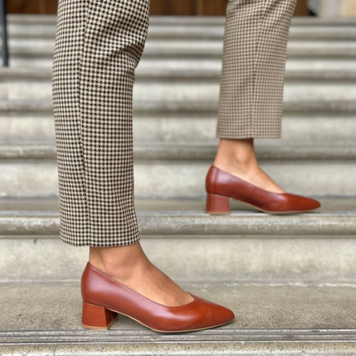 Tori Extra Wide Width Block Heel Pumps - Tan Leather