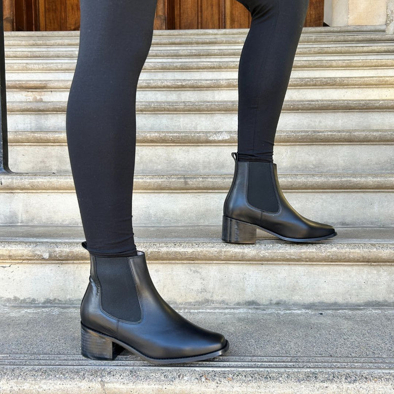 Vallera Extra Wide Width Boots - Black Leather