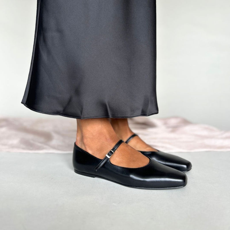 Mary-Jane Wide Width Ballet Flats - Black Leather