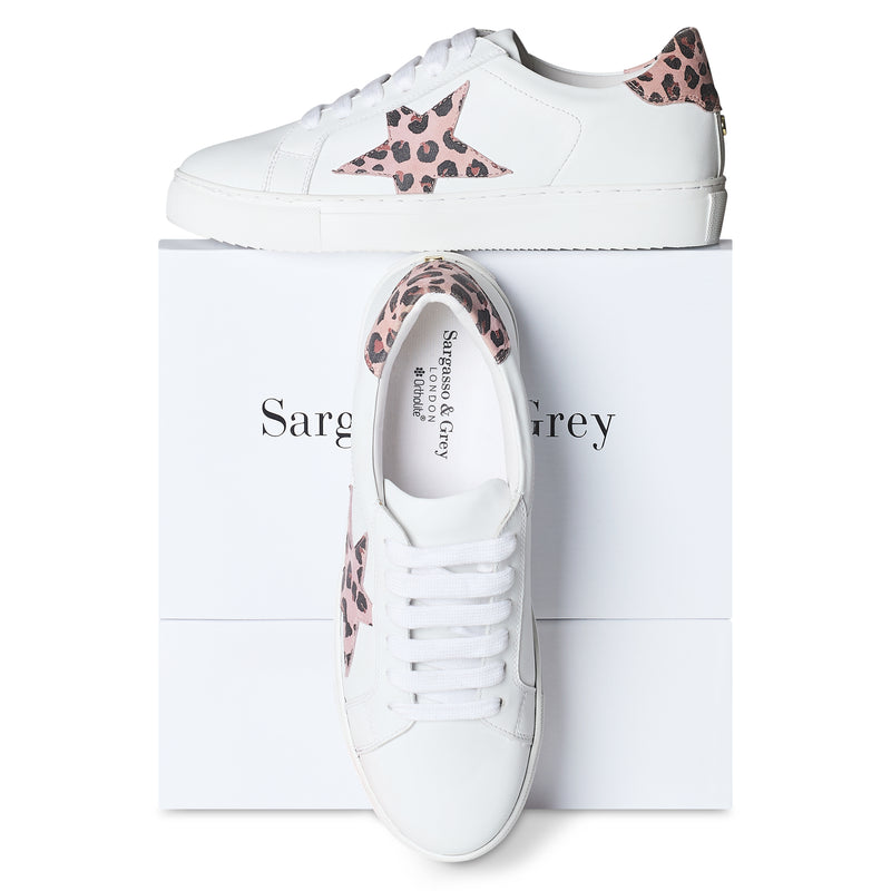 Ezi Wide Width Sneakers - White Leather with Pink Star