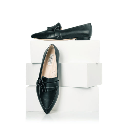Sandy Wide Width Flats  - Black Leather - with boxes